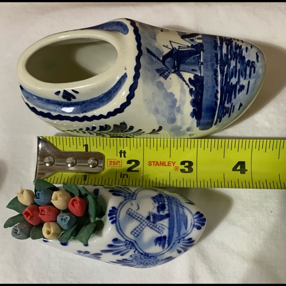2 Vintage Delft Porcelain Holland Blue and White Clogs Hand Painted Signed - Picture 1 of 7